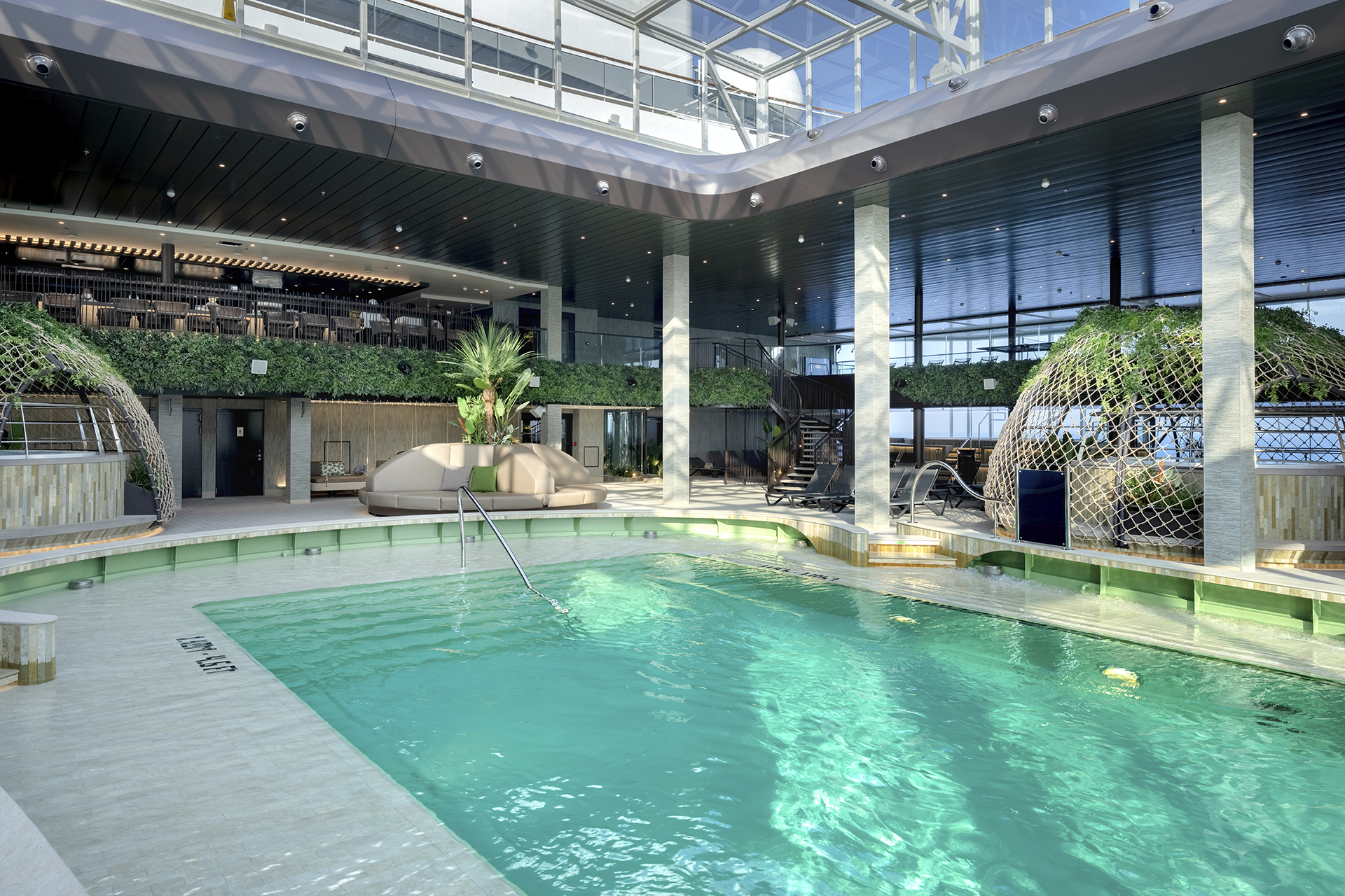 MSC World America, Botanic Garden Pool